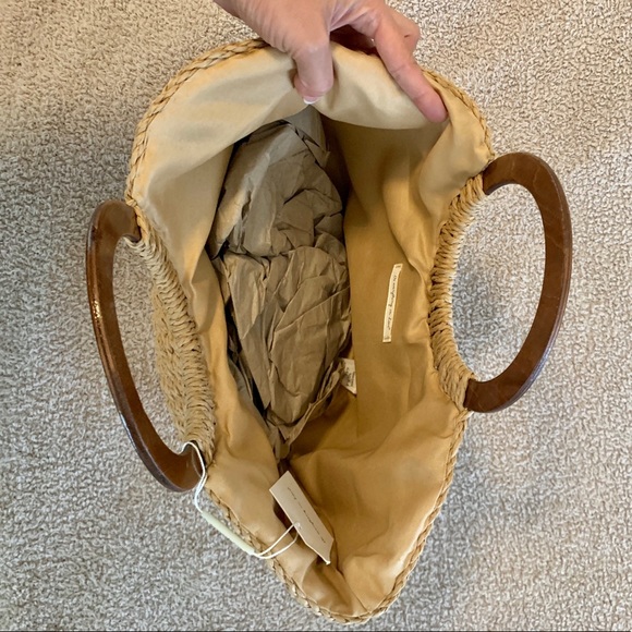 Straw wood handle tote purse - Picture 2 of 3